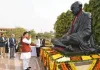    मुख्यमंत्री भजनलाल शर्मा ने महात्मा गांधी की प्रतिमा पर श्रद्धासुमन किए अर्पित