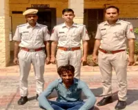   सैलानियाें काे परेशान करने वाले काे पुलिस ने ऑपरेशन वेलकम के तहत कार्रवाई करते हुए लपके काे किया गिरफ्तार