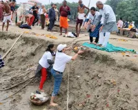   अस्सी घाट पर चलाया स्वच्छता अभियान, लोगों को किया जागरूक