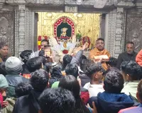   श्री सांवलियाजी मंदिर में लगा नए साल का मेला, करीब आठ लाख से ज्यादा श्रद्धालु पहुंचे दर्शन को, बना नया रिकॉर्ड