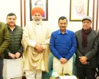    चुनाव से पहले केजरीवाल से मिले राकेश टिकैत