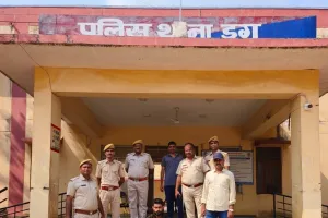 चेकिंग के दौरान पुलिस टीम पर फायरिंग कर भाग रहे हिस्ट्रीशीटर को पीछा कर पकड़ा