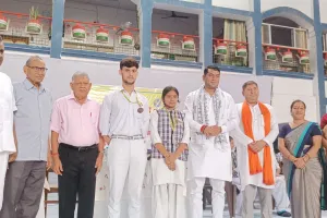   सरस्वती शिशु मंदिर में छात्र संसद को दिलाई गई शपथ